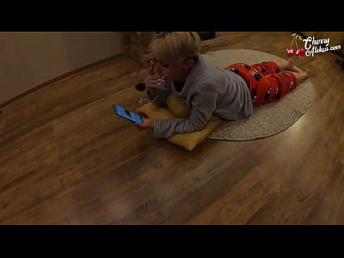 ❤️ 瘋狂的金發女郎吸吮巨大的雞巴並在上面彈跳 - 肛交 ❌ 他媽的 在我們這裡 zh-tw.naughtyhentai.ru